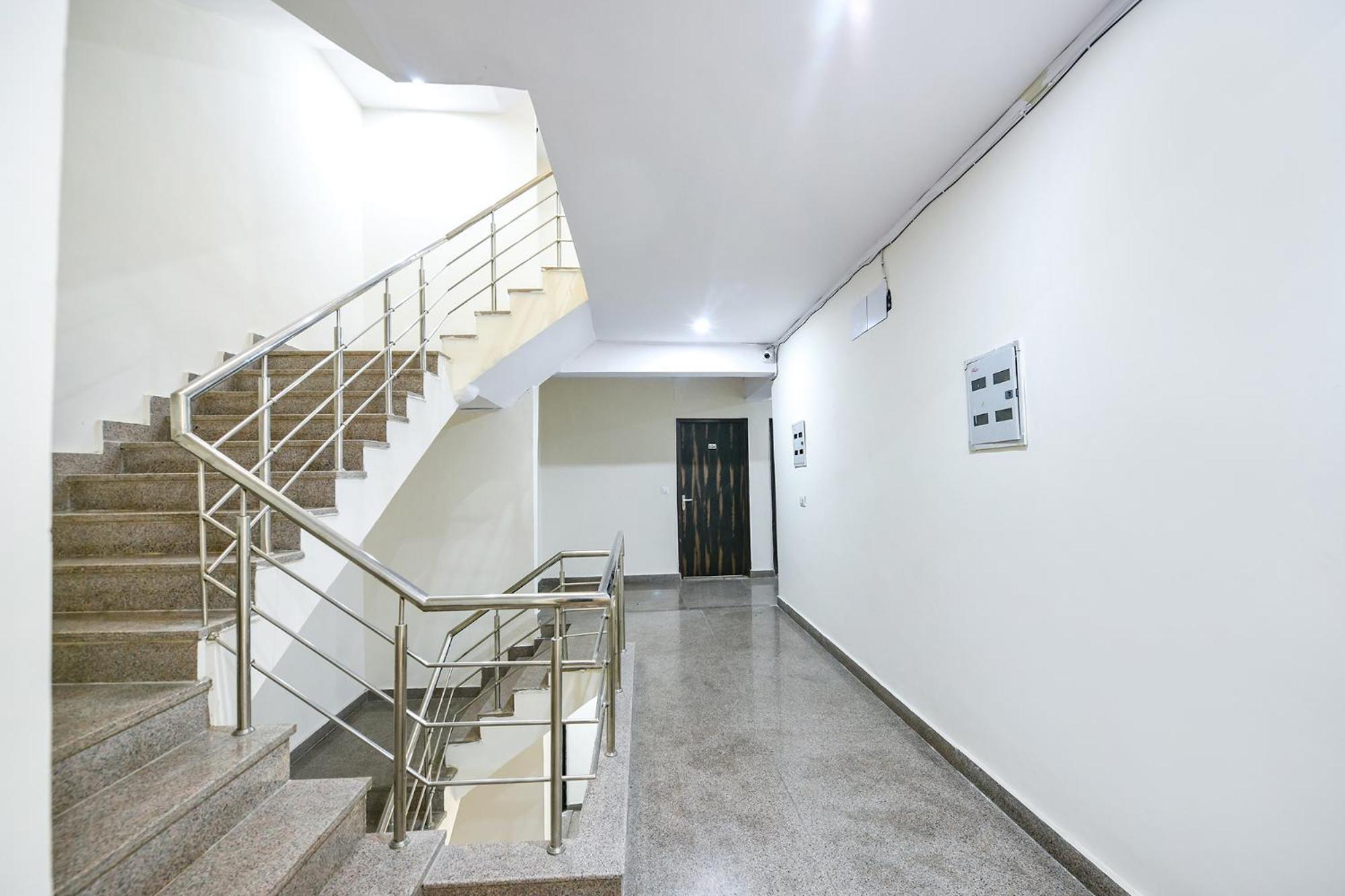 Fabhotel The Yashobhumi Near Yashobhoomi Convention Centre Delhi  Exteriör bild